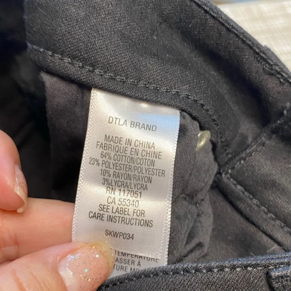 DTLA Brand  Jeans NWT - Picture 12 of 12